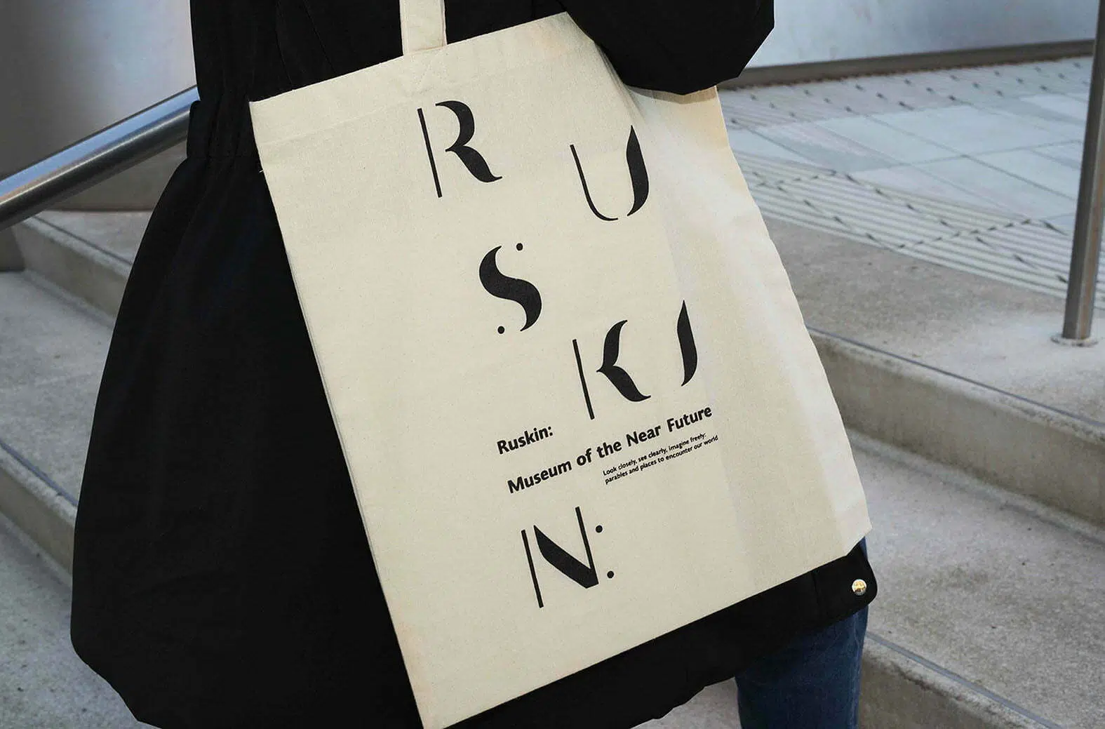 12_Lombaert_Studio_Ruskin_Lancaster_Museum_20